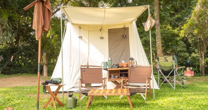 テントとイスとテーブル