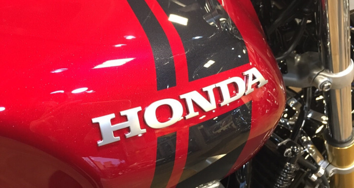 HONDAの赤いバイク